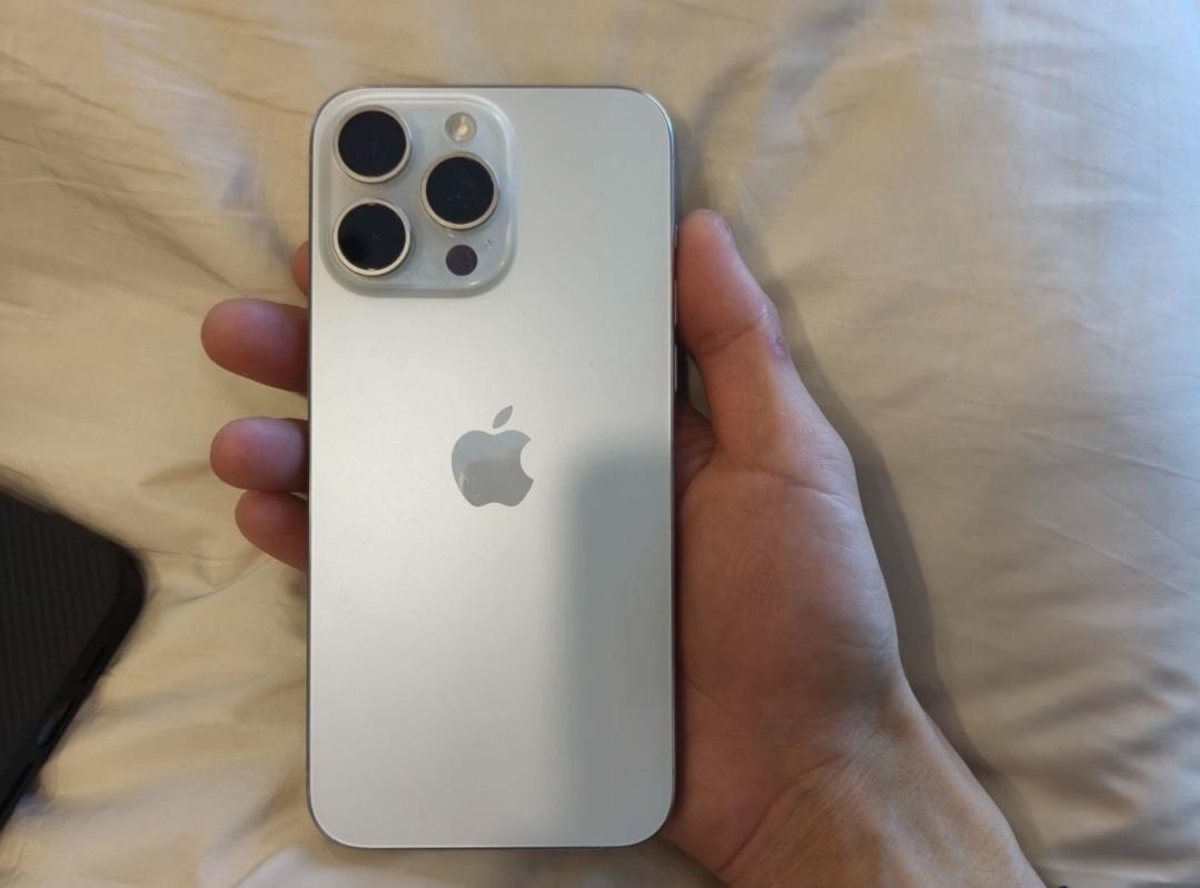 <b>​iPhone 15 Pro评测：4K 60fps视频+焦点追踪，摄影师的iPhone有必要换</b>